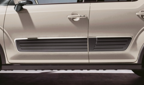 Ignis side body moulding protects and adds style