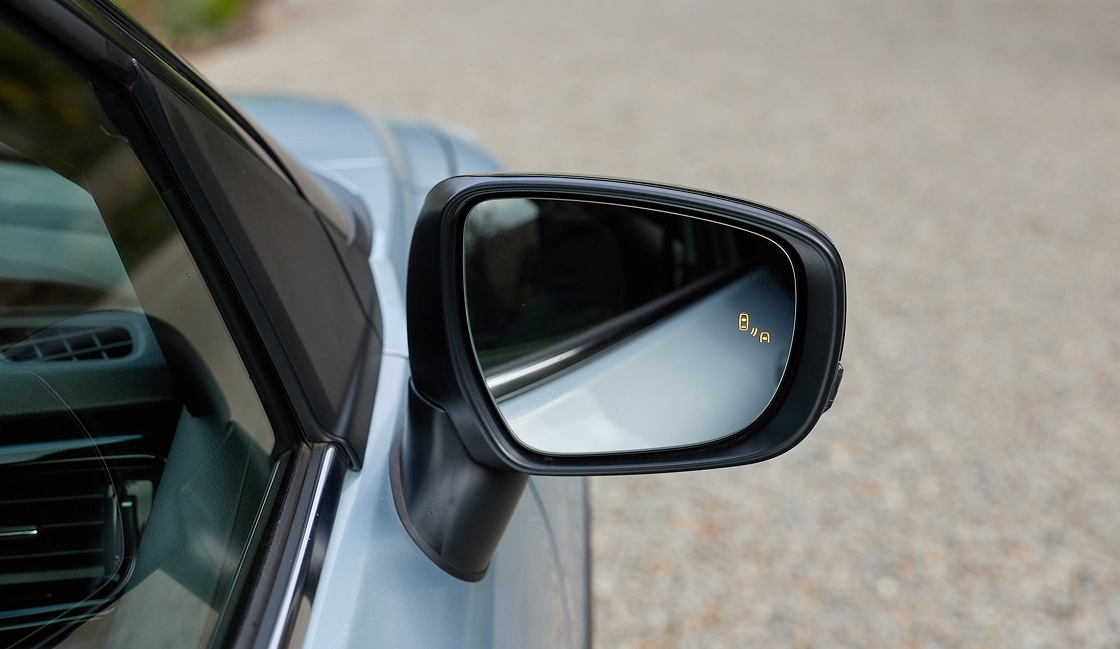 Electronic folding & heated door mirrors